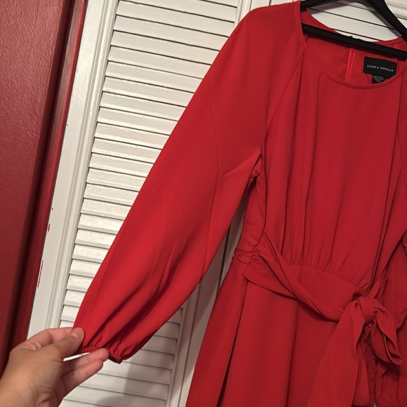 Donna Morgan Women's Long Sleeve Asymmetrical Hem Flounce Dress w/tie fluttering - Picture 8 of 10